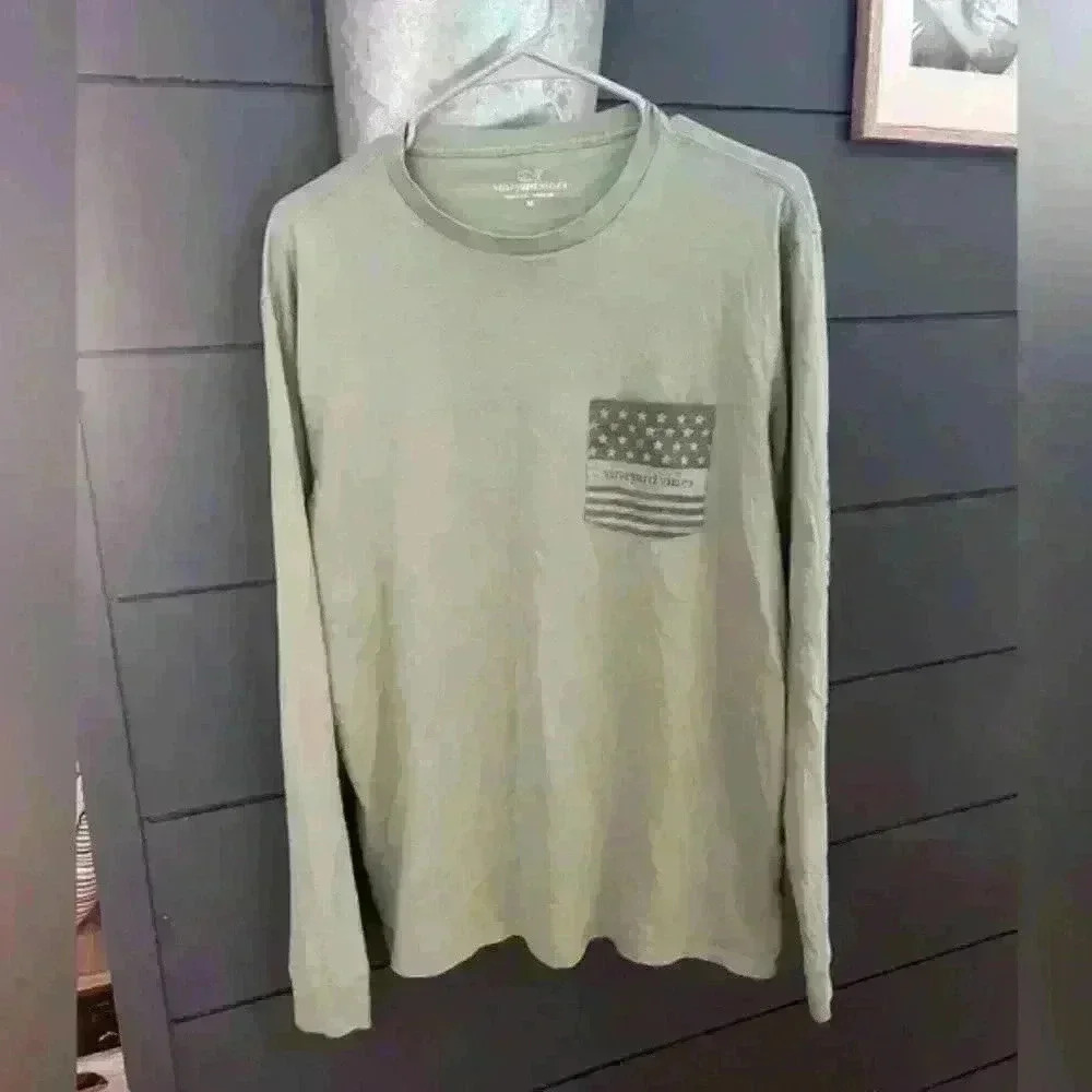 Vineyard vines‎ American Flag Logo Long-Sleeve Pocket Tee medium
